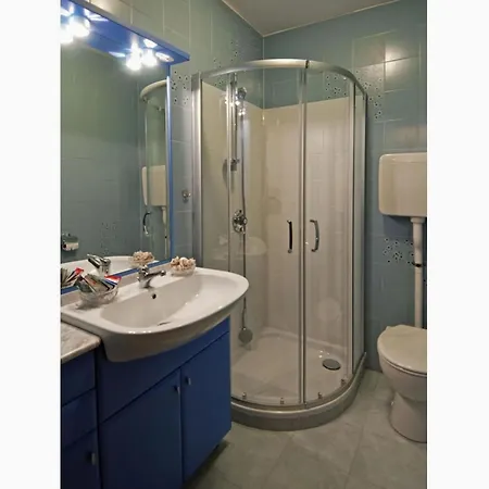 Апартаменты Majestic In *